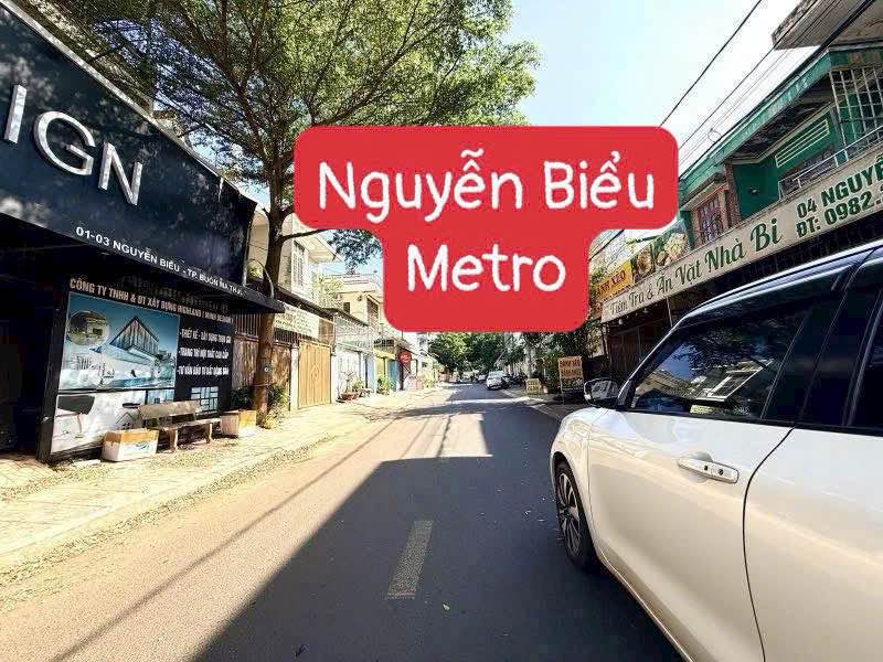 Nhà Mặt Tiền Nguyễn Biểu Buôn Ma Thuột 120m² - Mặt tiền kinh doanh đắc địa!