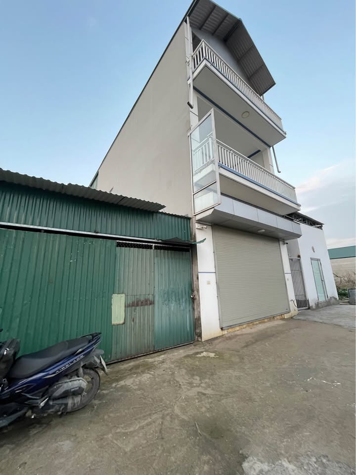 Nhà 3 tầng Phố Giữa Thuận Thành 80m² - Ô tô vào tận nhà!