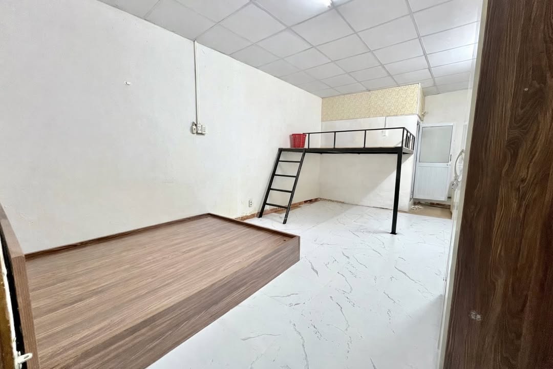 Nhà riêng Hẻm Đội Cung Quận 11 30m² 4 triệu - Sẵn sàng ở ngay!