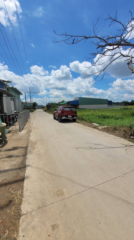 Đất thổ cư Bến Lức 196m² mặt tiền đường xe tải - Sổ hồng sẵn