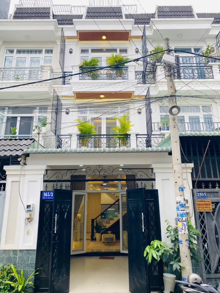 Nhà 3 Tầng Sân Ô Tô Đường TL12, Q12 - 415m² - 5.6 Tỷ