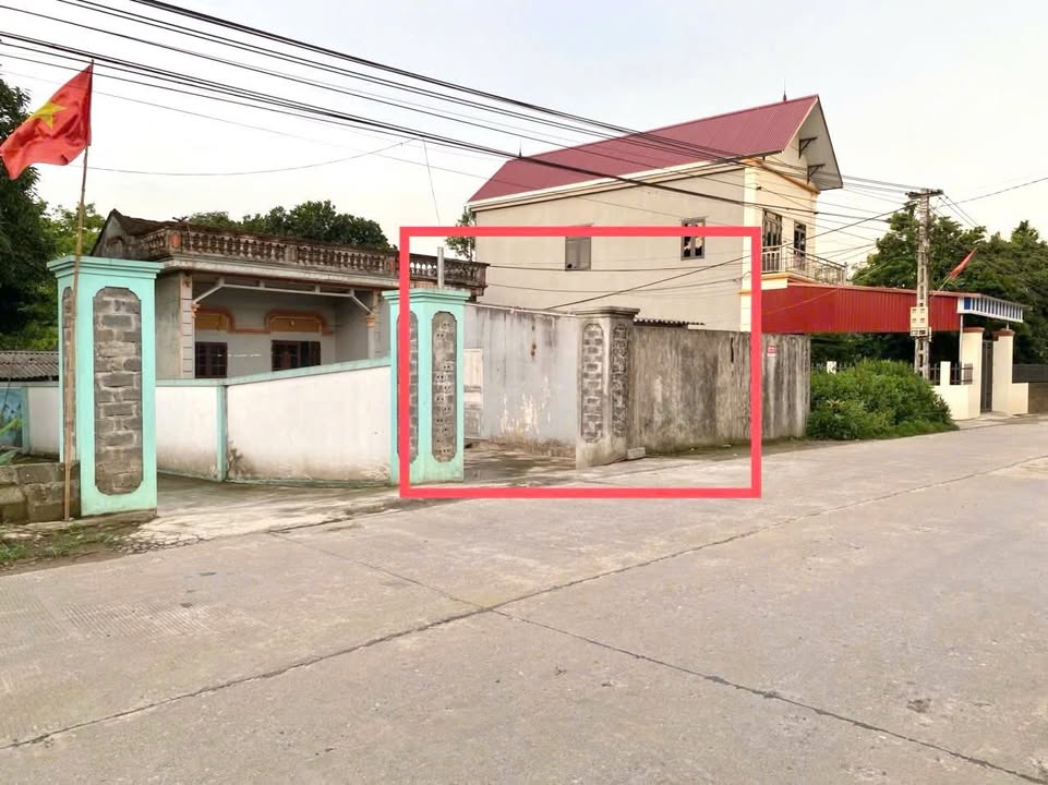 Đất Lô Góc 2 Mặt Tiền Lương Sơn - Hòa Bình: 443.8m² Sẵn Nhà Cấp 4, Giá Hơn 4 Tỷ