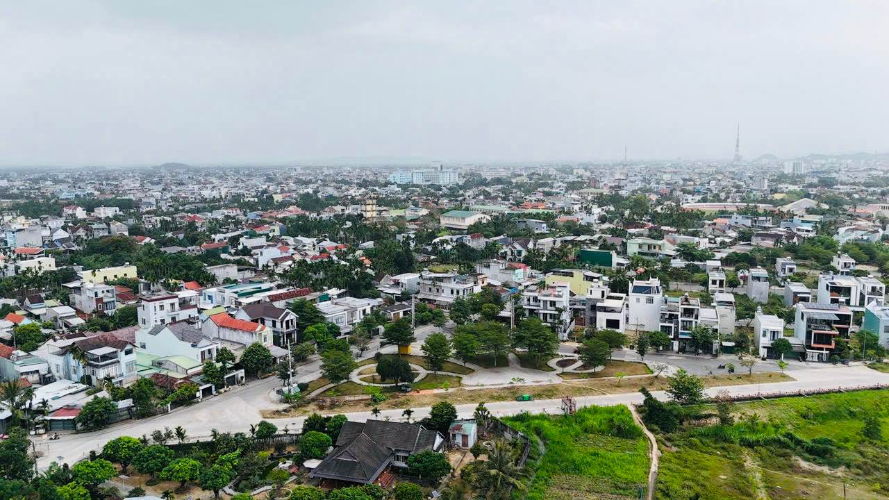 Đất Nền Mặt Tiền Lý Thái Tổ, Quảng Ngãi - 100m², Sổ Đỏ, Giá Tốt