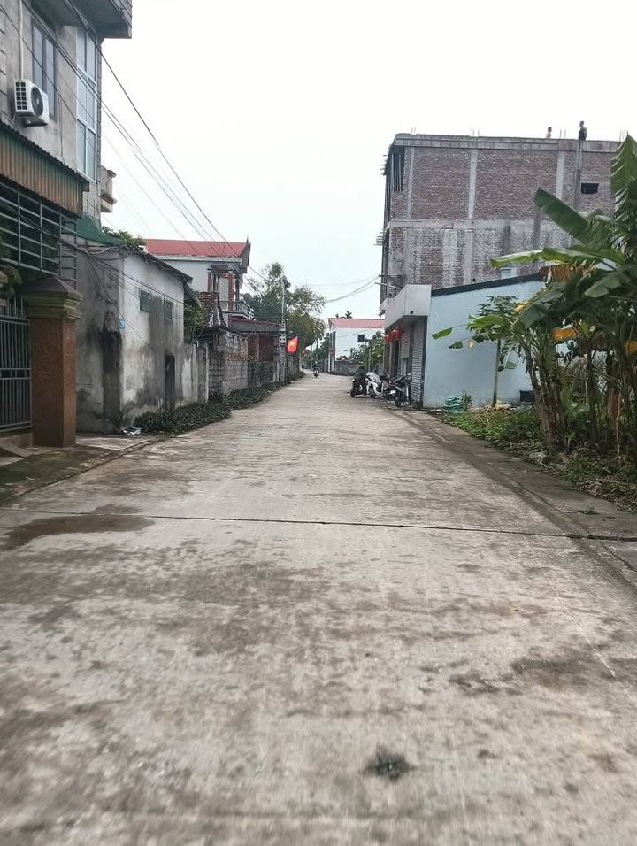 Đất nền Phú Xuyên 133.6m² - Sổ đỏ chính chủ, view hồ đẹp!