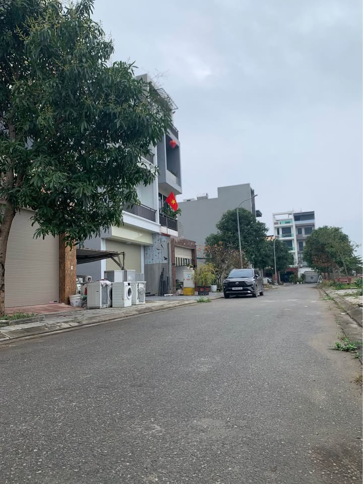 Đất nền Phượng Mao Green 100m² - View hồ đẹp, tiềm năng tăng giá!