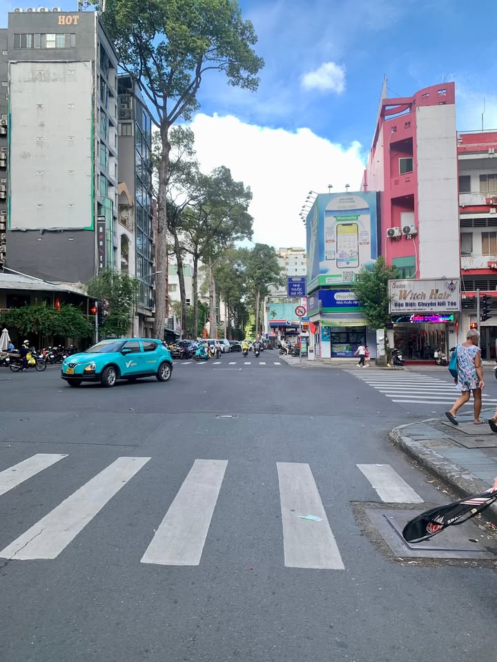 Nhà Mặt Tiền Lê Thị Riêng, Quận 1 - Kinh Doanh Sầm Uất 41m²