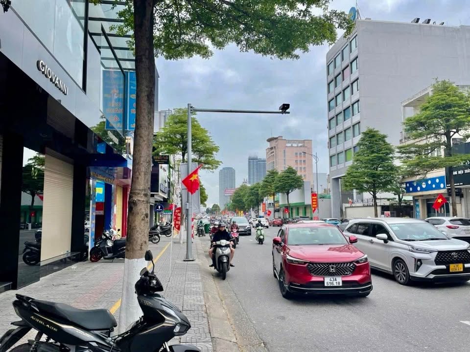 Nhà mặt phố Lê Duẩn Đà Nẵng 68m² giá 22.5 tỷ - Vị trí đắc địa