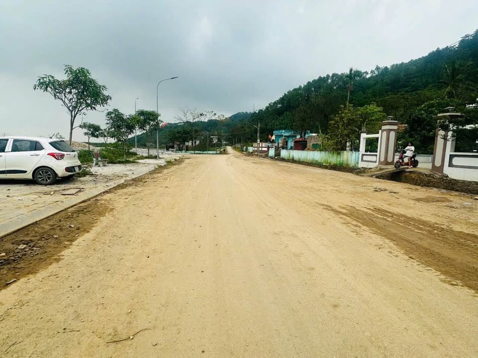 Đất nền Hoằng Yến 200m² giá 1.3 tỷ - Tiềm năng tăng giá cực lớn!