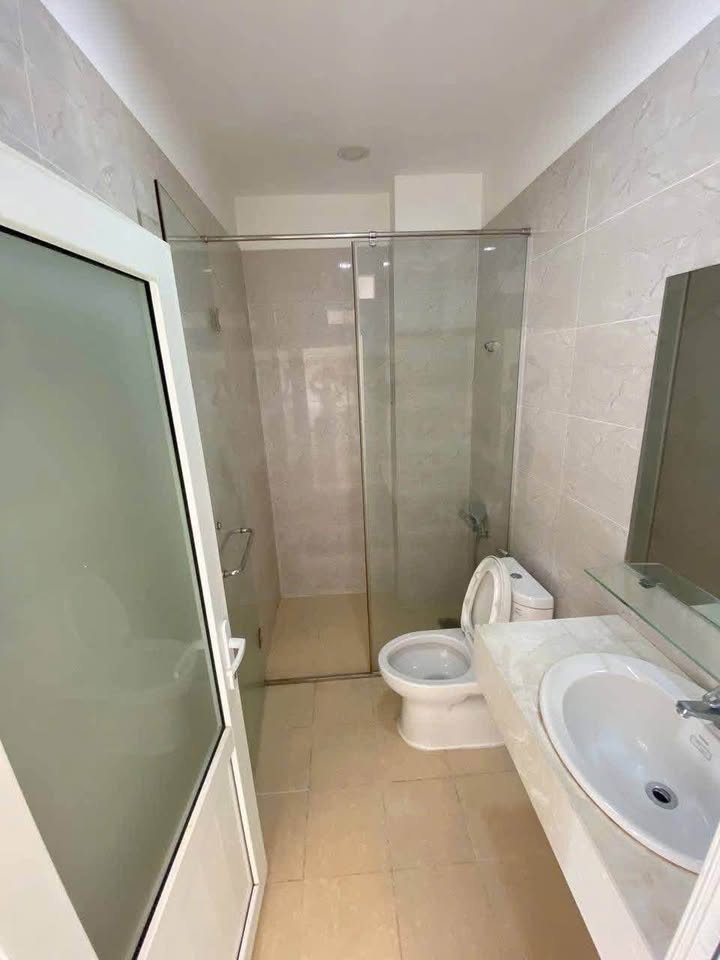 Cho thuê nhà nguyên căn Phường Cát Lái, Thủ Đức - 16.5 triệu/tháng, 3PN, Sân rộng đậu ô tô