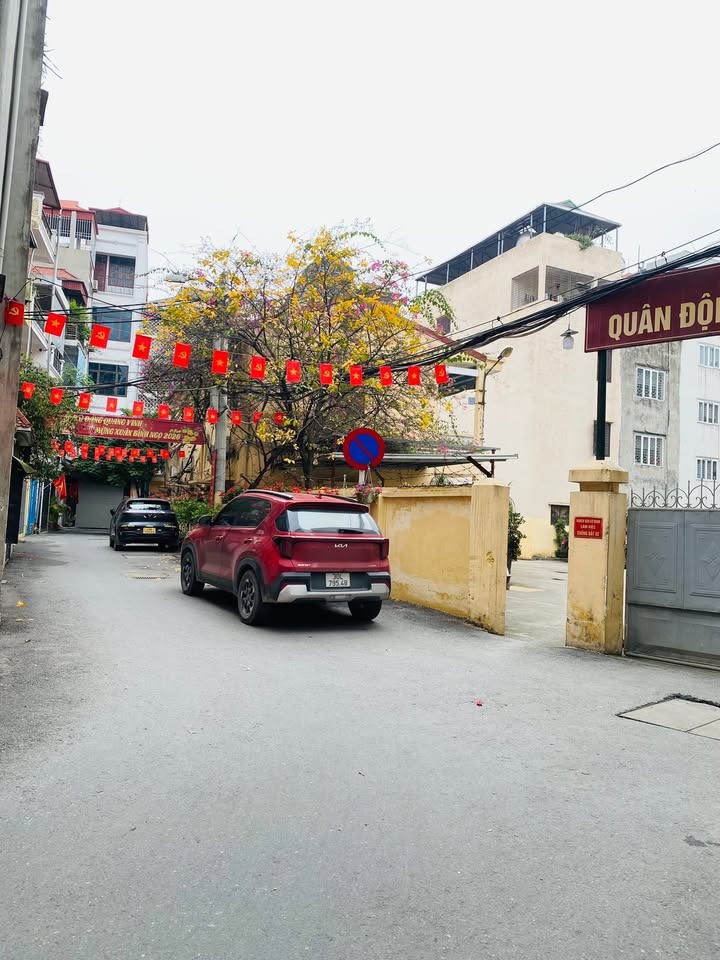 Nhà riêng Thanh Xuân 45m² - Ô tô đỗ cửa, Sẵn sàng ở ngay!