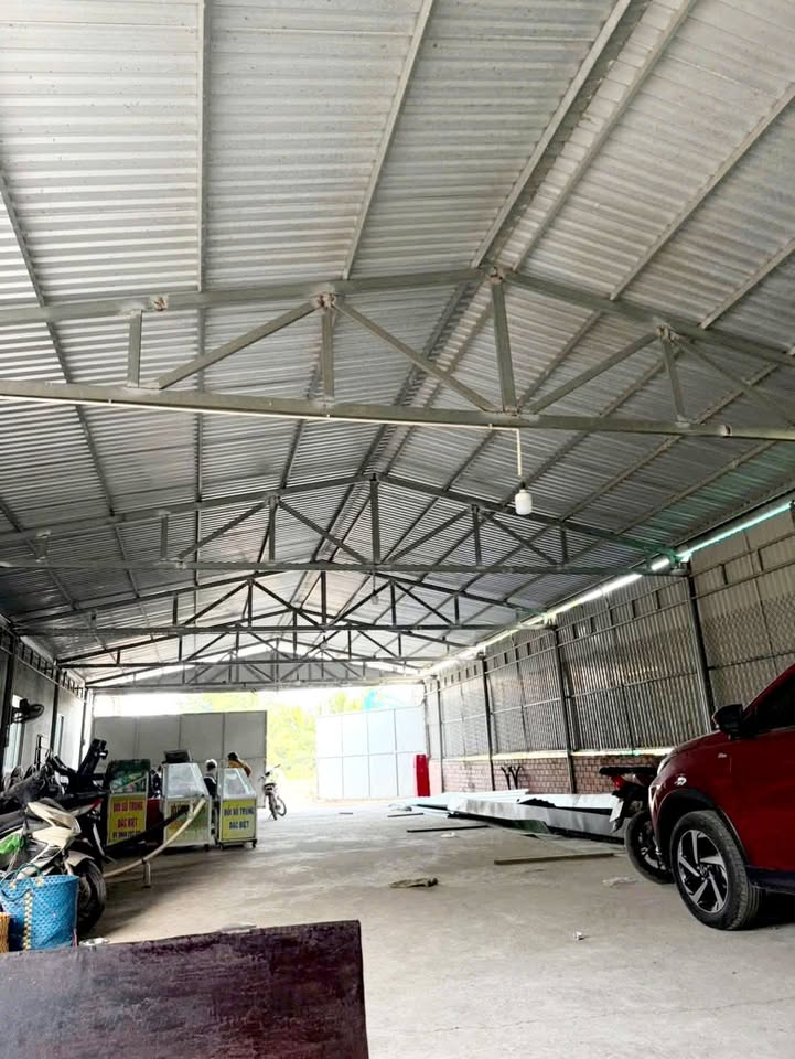 Cho thuê kho bãi 500m² mặt tiền đường container, gần KCN Giao Long - 10 triệu/tháng