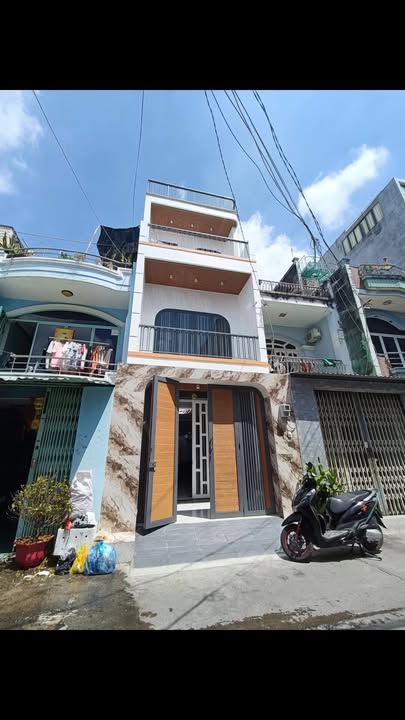 Nhà Riêng Bình Tân 66m² giá 7.6 tỷ - Ô tô vào tận nhà!