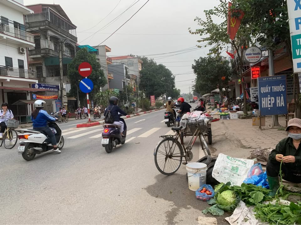 Nhà 3 Tầng Kinh Doanh Mặt Tiền 5.5m, 86.8m² Kim Hoa, Mê Linh - Sổ Đỏ Sẵn Sàng