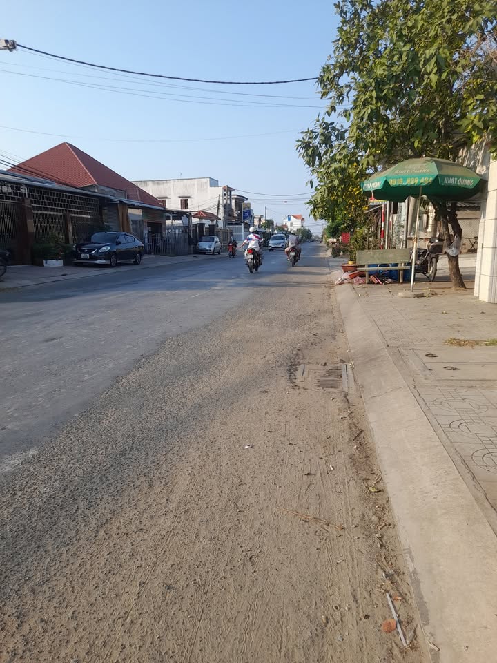 Đất mặt tiền DT885 Giồng Trôm 240m² giá 2.2 tỷ - Pháp lý rõ ràng