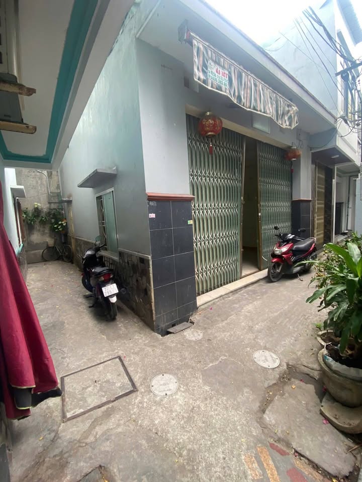 Bán Nhà Cấp 4 Góc Hẻm Nguyễn Thái Học, Quy Nhơn - 42m² Giá 1.9 Tỷ