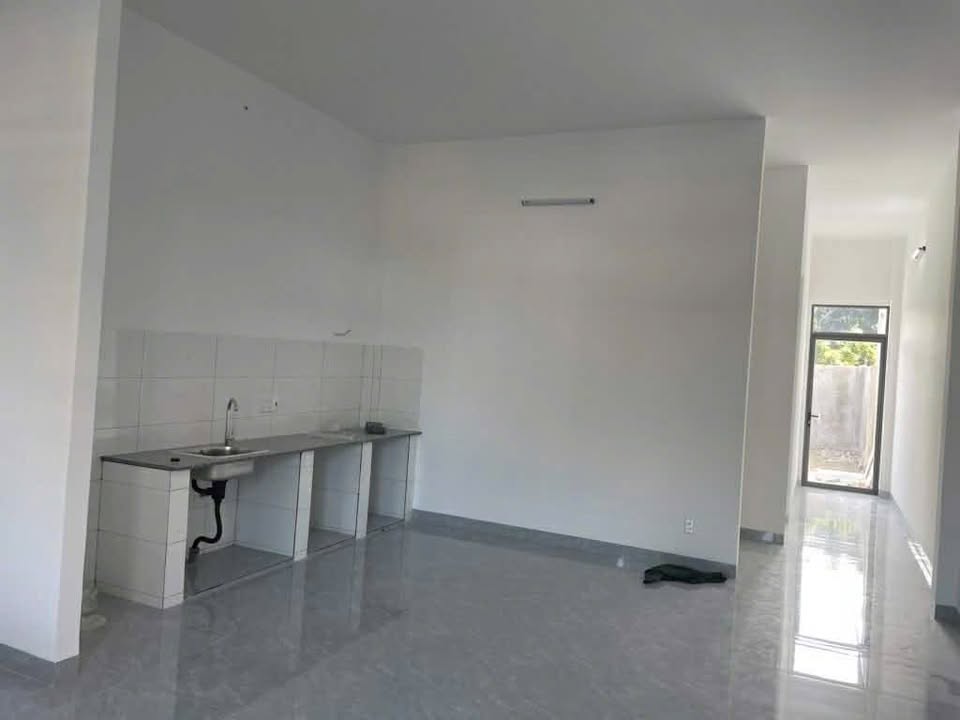 Nhà mới xây Nha Trang 220m² - Sẵn sàng ở ngay!