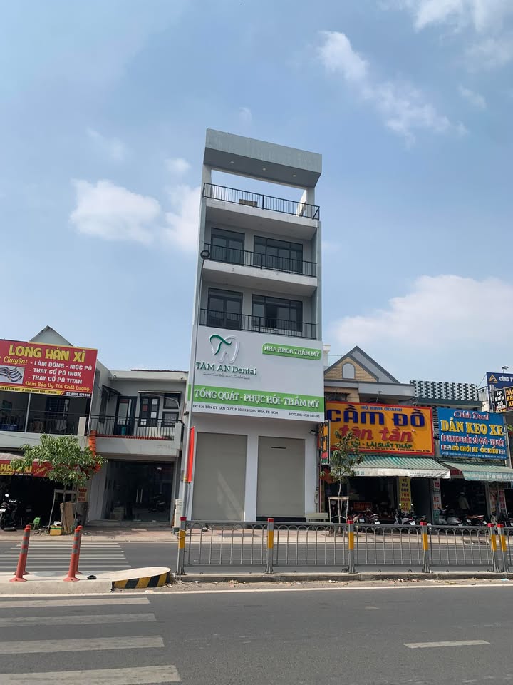 Cho thuê Mặt bằng TKTQ, Tân Bình - 2 Tầng, 12 Triệu/Tháng