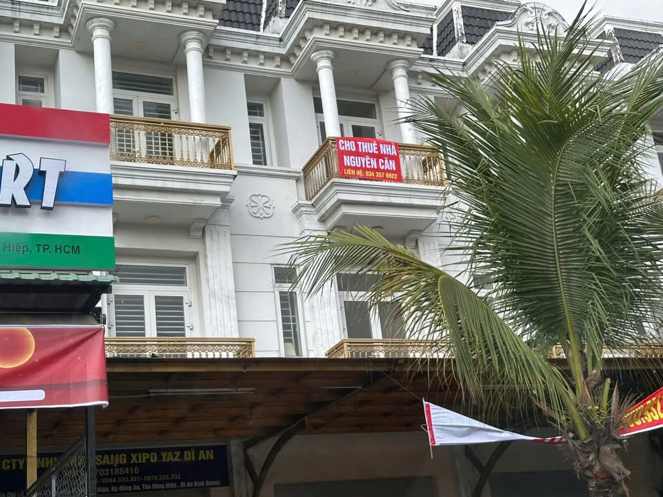 Mặt Tiền Kinh Doanh Dĩ An - 4PN, 3 Tầng - Sẵn Sàng Đón Khách