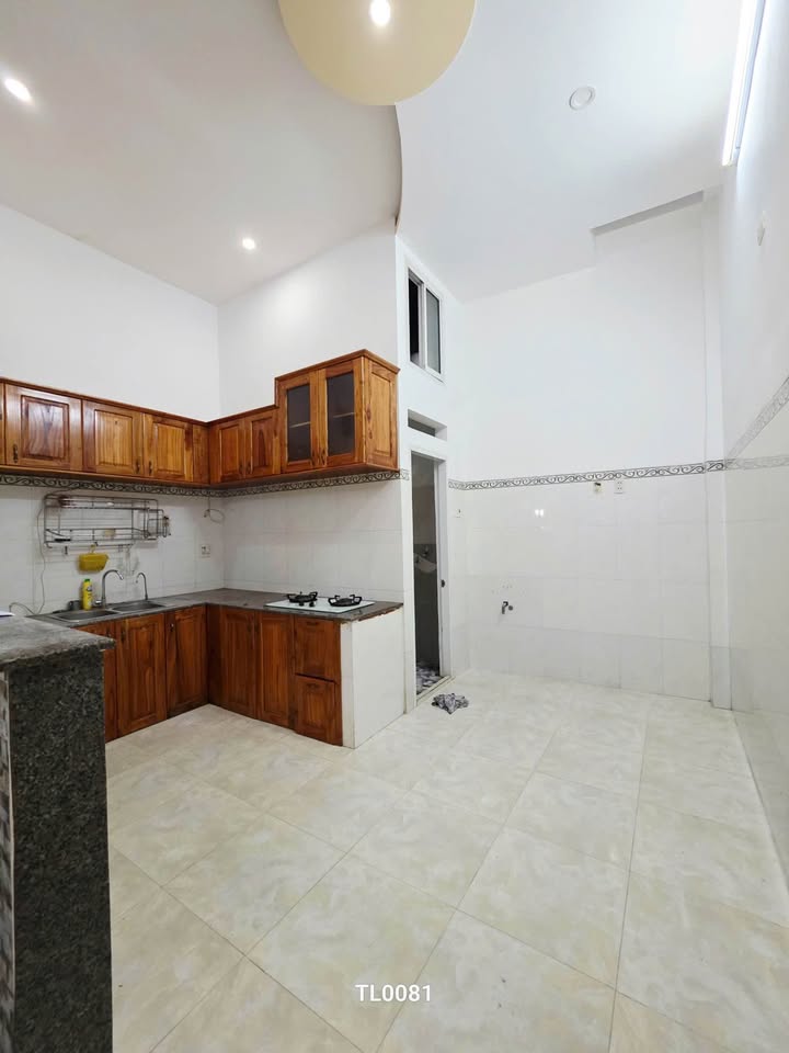 Nhà Nguyễn Thái Học Quy Nhơn 40m² Giá 2.7 Tỷ - Sổ Đỏ Sẵn, Vào Ở Ngay!