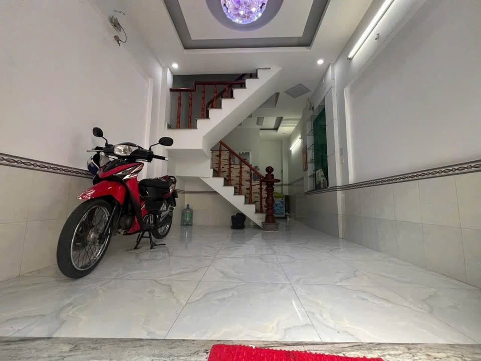 Nhà Riêng Quận 12 - 25m² chỉ 2.1 Tỷ - Giá Tốt Hiếm Có!