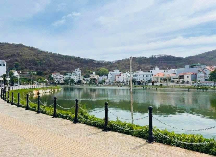 Bán đất Phường 2 Vũng Tàu 104m² - Vị trí đắc địa mặt tiền hồ Bầu Sen