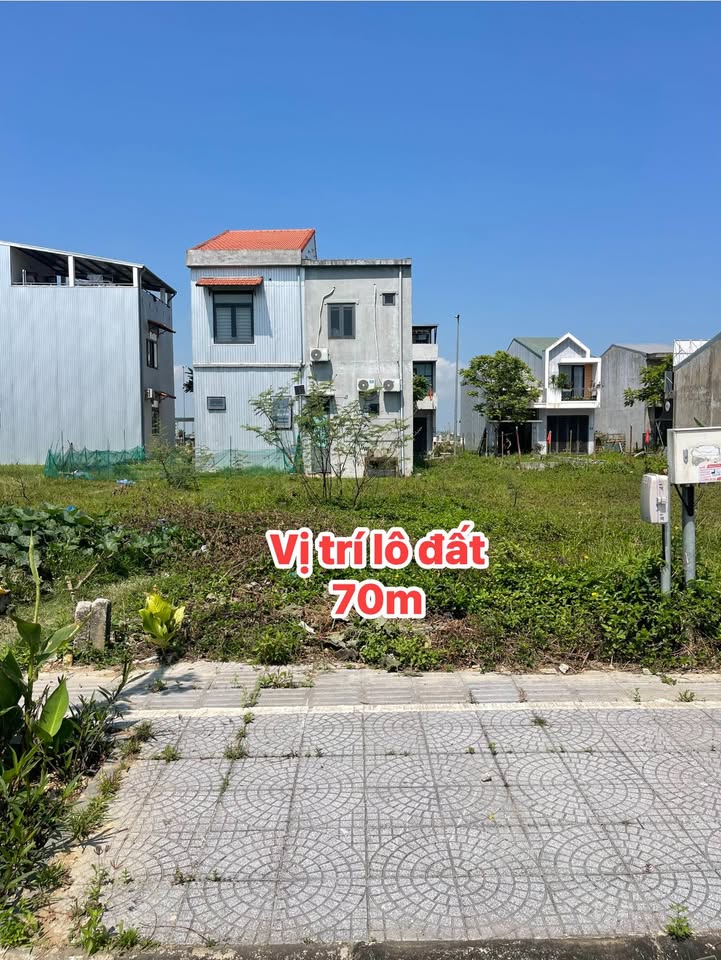 Nhà Mặt Tiền Bãi Sậy 3, Huế - 70m² View 2 Công Viên, Giá 1.6 Tỷ