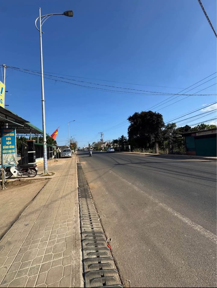 Đất nền DT724 Đức Trọng 211m² - Thổ cư 100%, Sổ đỏ sẵn sàng!