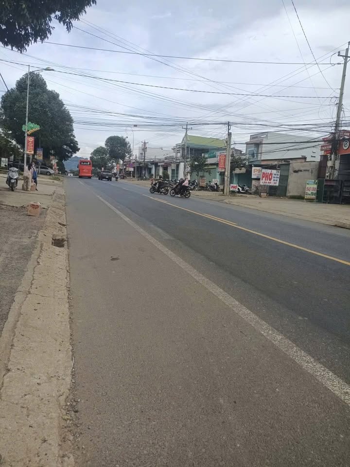 Mặt Tiền Quốc Lộ 20 Đà Lạt 138m² - Kinh Doanh Sầm Uất, Giá Ngộp 5.5 Tỷ