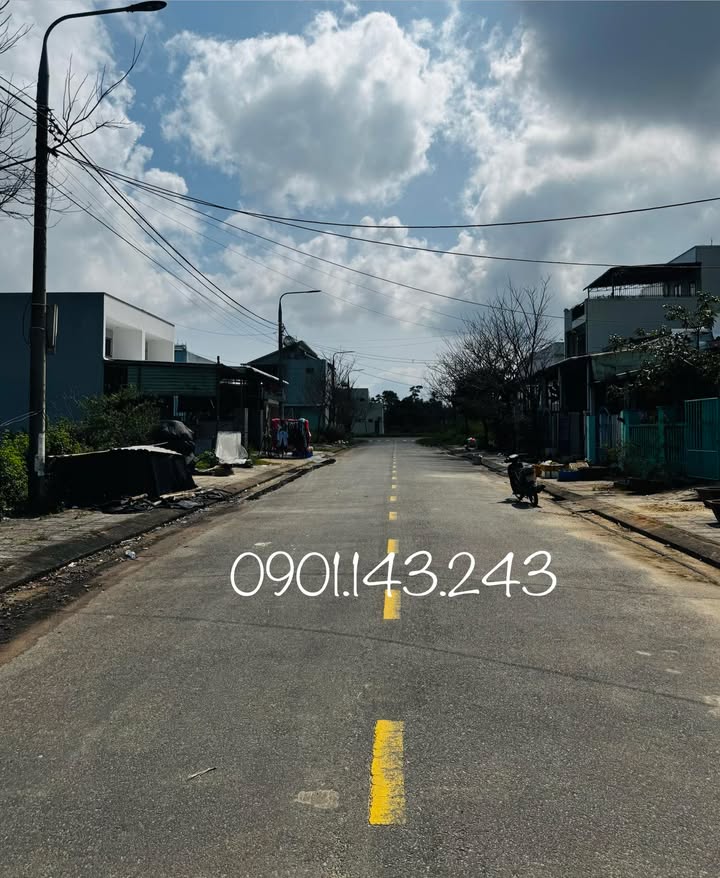 Đất nền Núi Thành 125m² giáp Vịnh An Hoà - Đường to ô tô!