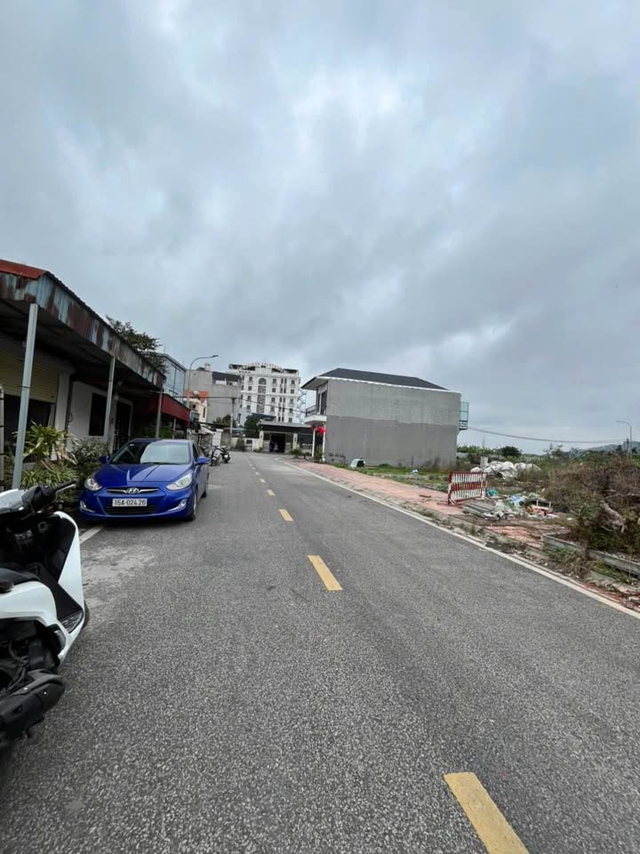 Đất nền Kiến An 62m² - Đường to ô tô, sổ đỏ chính chủ