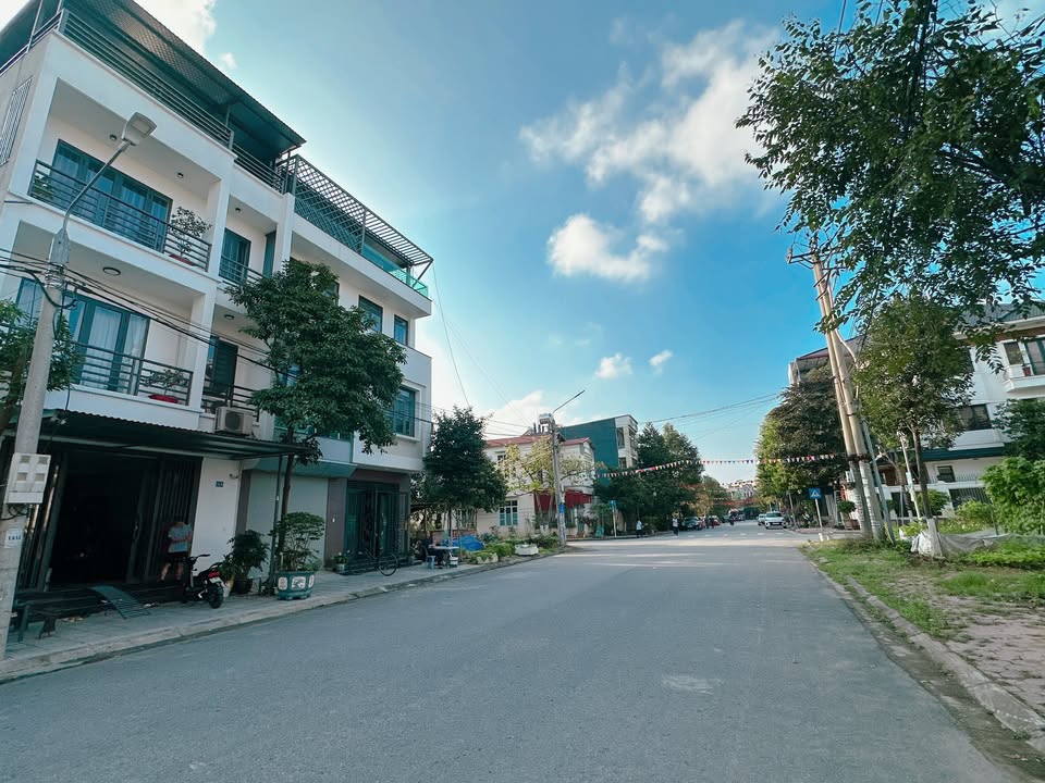 Đất nền Lương Khánh Thiện Việt Trì 77m² 4 tỷ - Sổ đỏ chính chủ