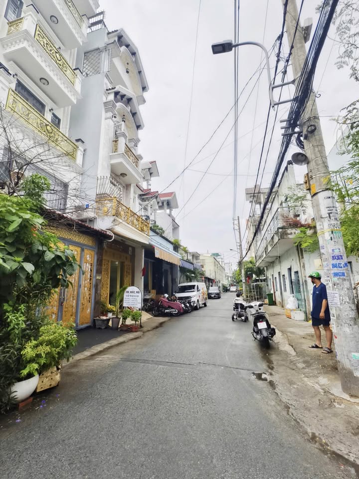 Nhà Hương Lộ 2, Bình Tân 73m² - Sẵn sàng ở ngay, full nội thất!