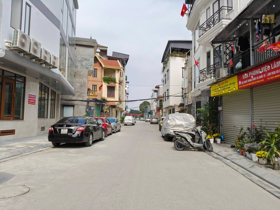 Đất nền Long Biên 88m² - Sổ đỏ chính chủ, lô góc ô tô thông