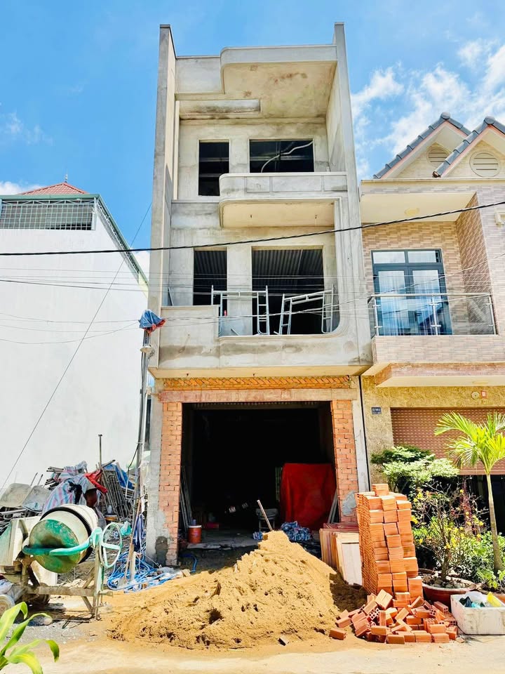 Nhà Phố Biên Hòa 90m² - Ô tô vào tận nhà!