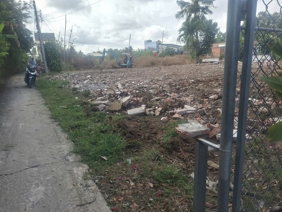 Đất nền Gò Công 100m² chỉ 240 triệu - Tiềm năng tăng giá!