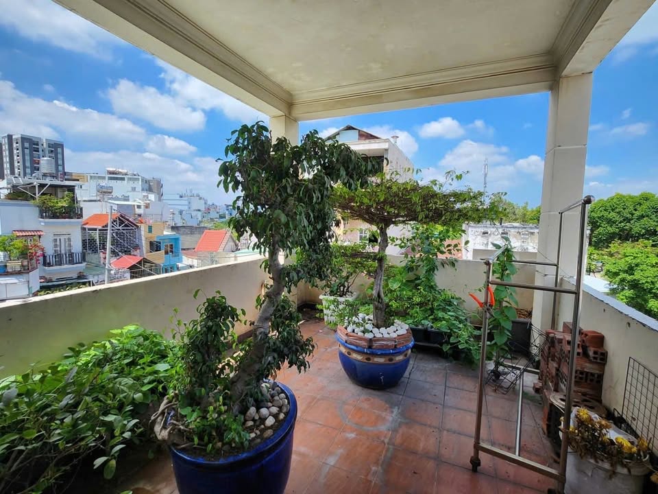 Nhà Mặt Tiền Kinh Doanh Lê Đức, P17 Gò Vấp - 70m², 4 Tầng - 10.8 Tỷ TL