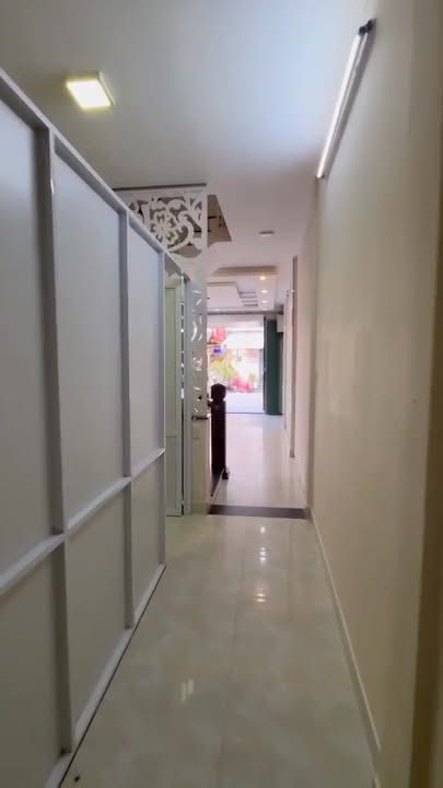 Cho thuê nhà 3 tầng mặt tiền Nguyễn Công Trứ, Huế - Kinh doanh/Văn phòng