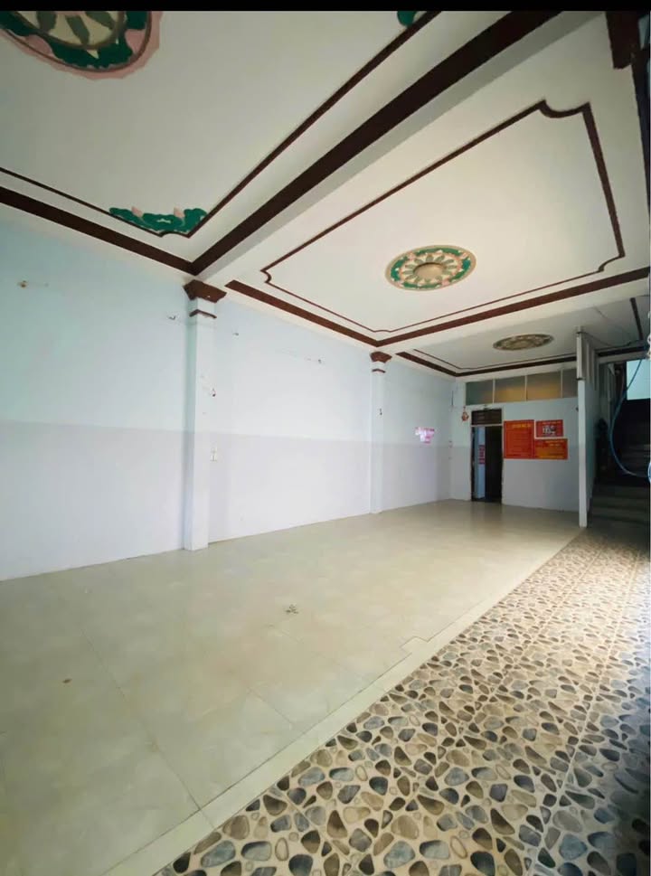 Nhà 2 Mặt Tiền Lê Duẩn, BMT - 400m², 12 Tỷ, Dòng Tiền 30 Triệu/Tháng