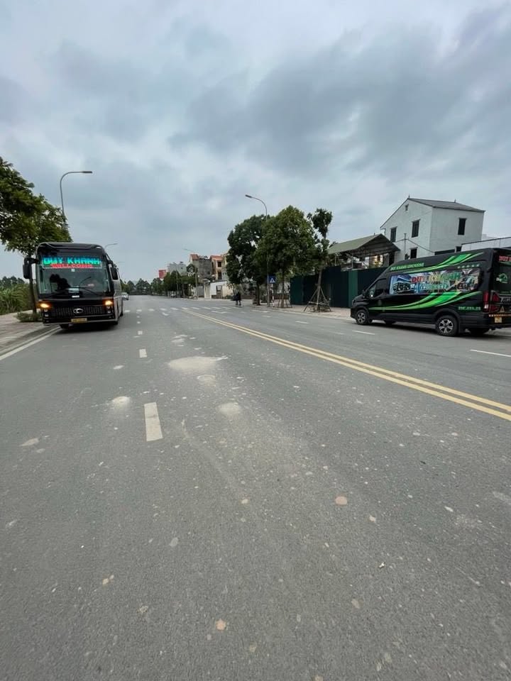 Nhà Cự Khối Long Biên 32m² 5 Tầng - Ngõ Rộng Ô Tô Vào Nhà