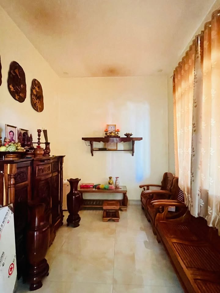 Nhà phố Thành phố Gia Nghĩa 275m² - Sổ hồng sẵn, ô tô vào tận nhà!