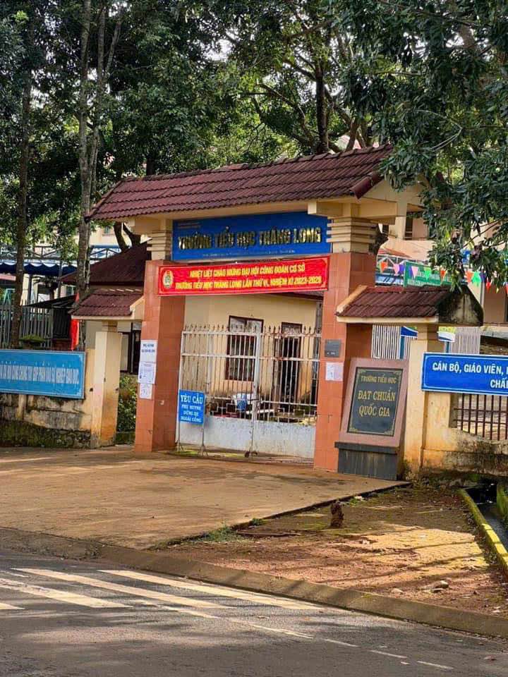 Nhà riêng Đắk Nia, Gia Nghĩa 280m² - Ô tô vào tận nhà, giá 2.8 tỷ!