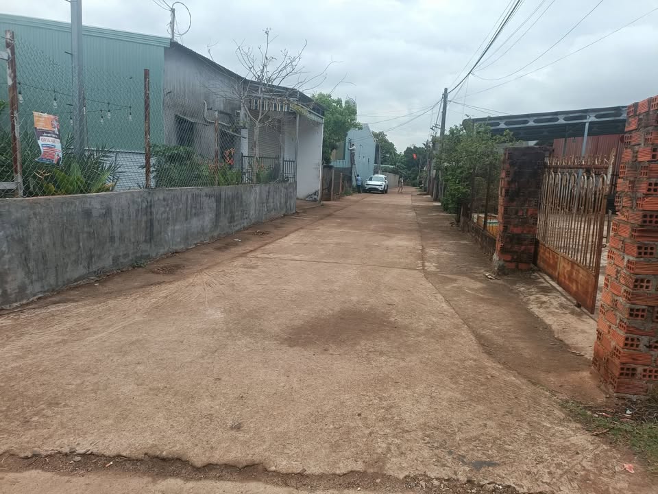 Đất nền Chư Sê Gia Lai 304m² giá 670 triệu - Sổ hồng chính chủ