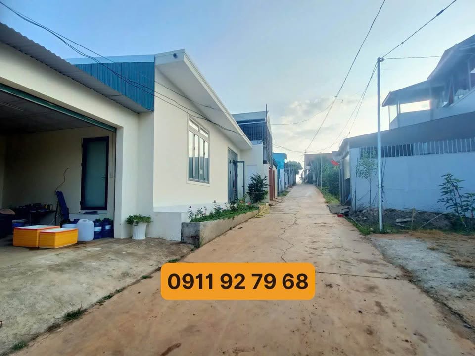 Nhà 2 Mặt Tiền Đức Trọng, 3PN, Sổ Đỏ Chính Chủ - Giá 2.6 Tỷ