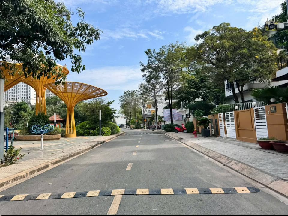 Townhouse Tam Phú Q7 160m² 14 tỷ - Vị trí đắc địa