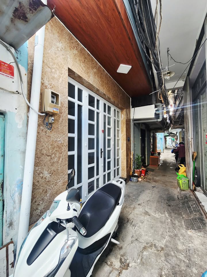 Nhà riêng hẻm 380 Lê Văn Lương Q7 1.75 tỷ - Sẵn sàng ở ngay!