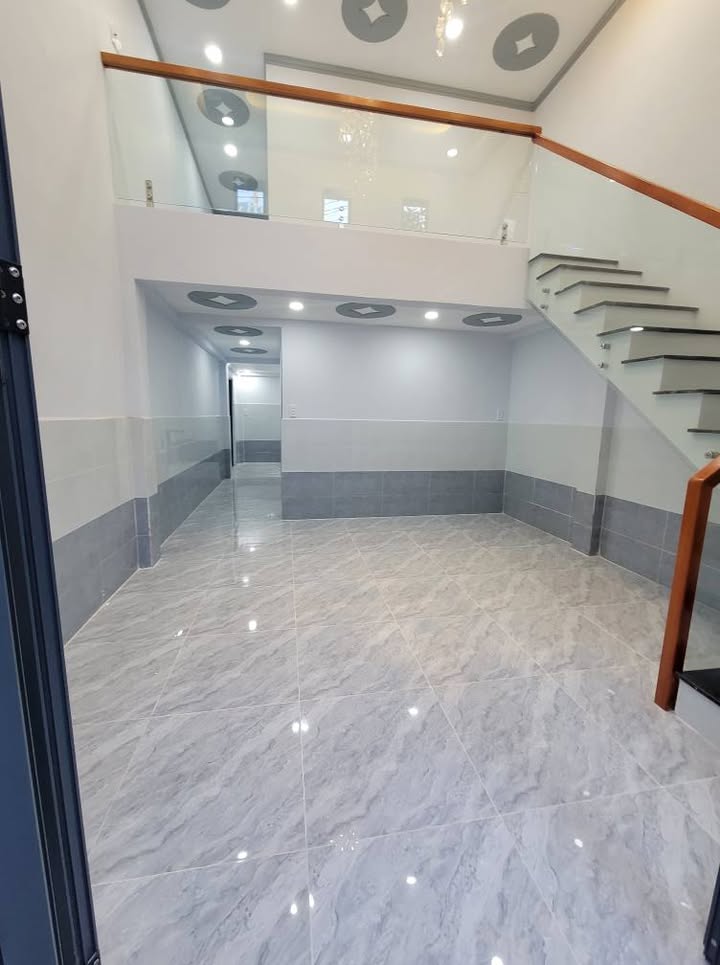 Bán nhà Bế Văn Cấm Quận 7 40m² giá 1.65 tỷ - Vị trí đẹp ở ngay