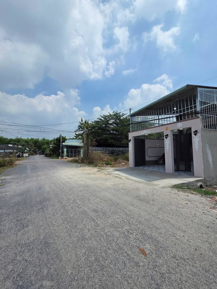 Nhà riêng Long Hoa 120m² 1,59 tỷ - Chính chủ bán