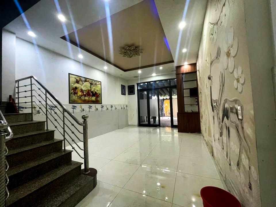 Đất Vàng Huy Cận 143m² (5x28m) - Ngay Đại Học, Vỉa Hè 3m, Giá 12 Tỷ