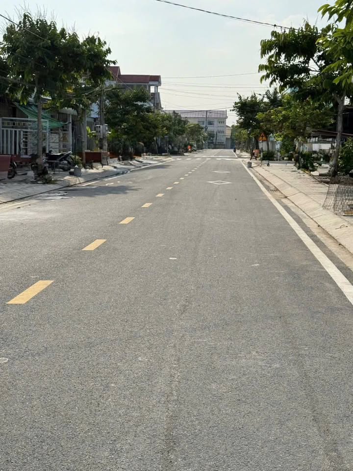 Nhà riêng Mang Thít 84m² 1.6 tỷ - Sổ hồng sẵn, giá tốt hiếm có!