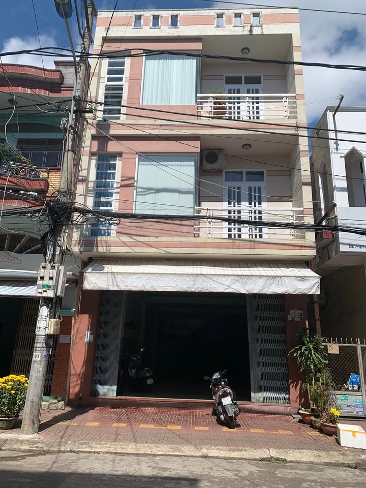 Nhà Nguyên Căn Mặt Tiền Đường Biên Cương, Quy Nhơn - 201m²